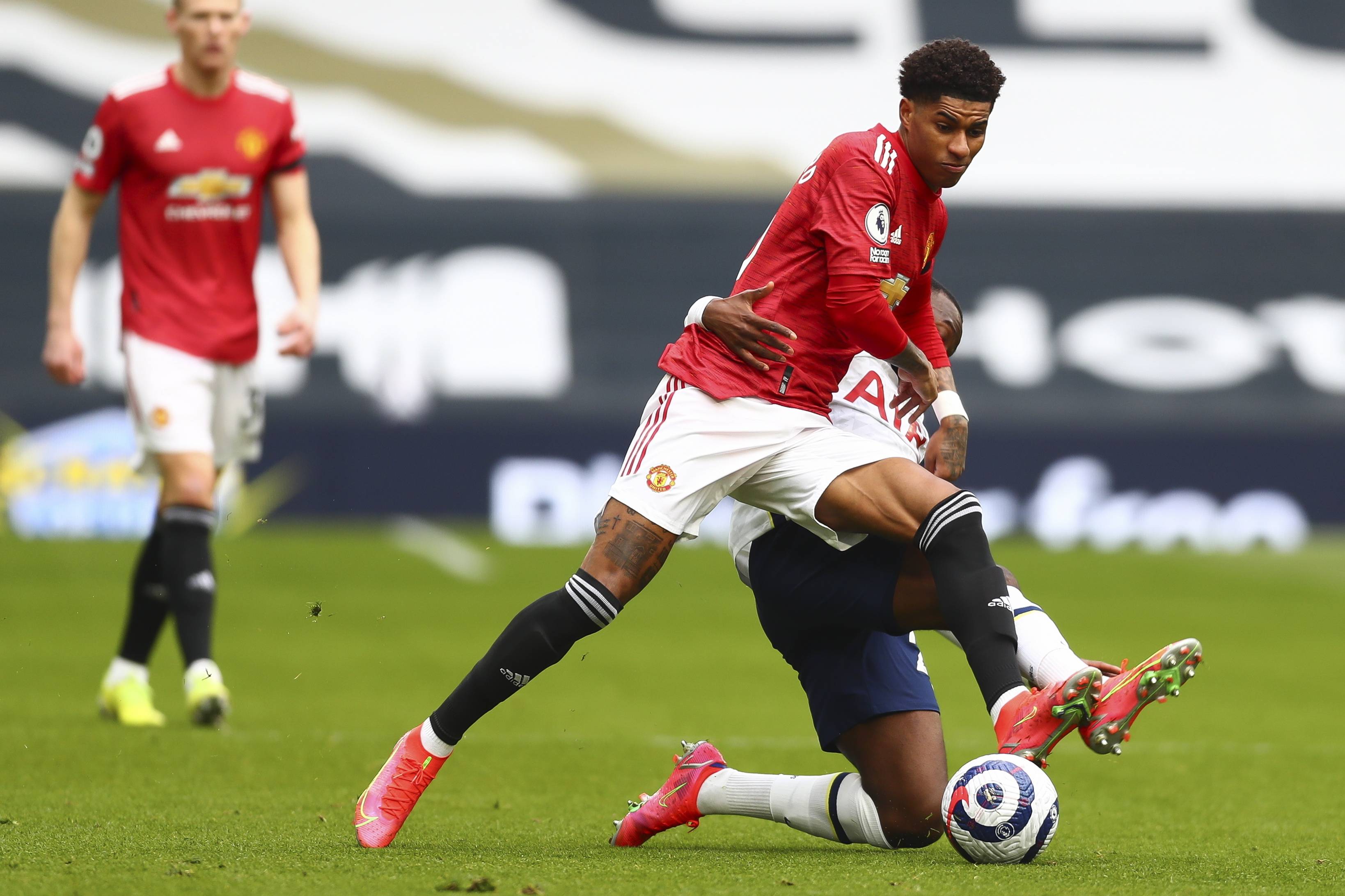 球员被伤病 球员被伤病